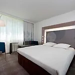 호텔 노보텔 파리 퐁 드 세브 세브르
