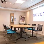 호텔 노보텔 파리 퐁 드 세브 4*