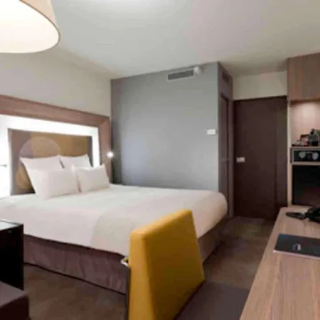 Novotel Paris Pont De 4*