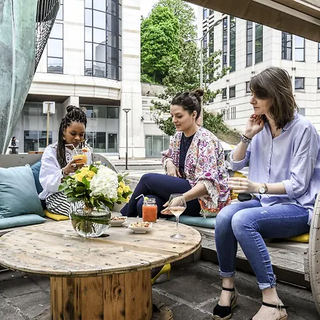 Novotel Paris Pont De 4*