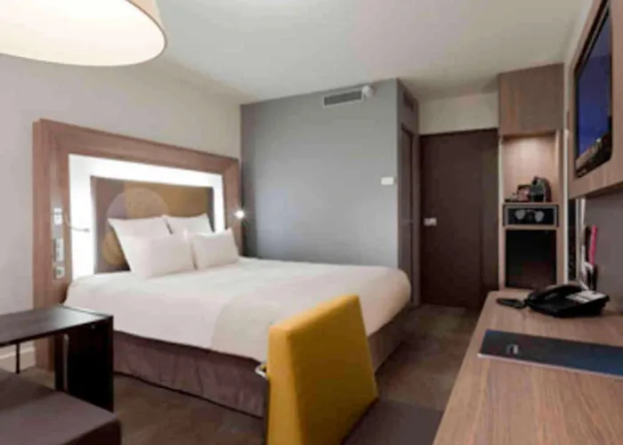 Novotel Paris Pont De 4*