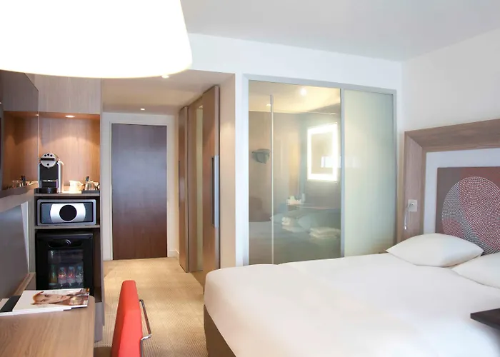 Novotel Paris Pont De 4*