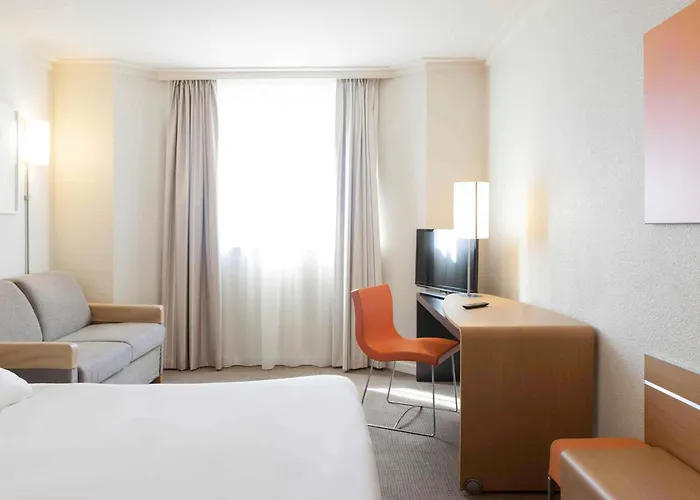 Novotel Paris Pont De 4*