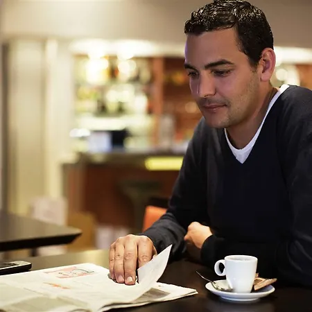 Отель Novotel Paris Pont De 4*