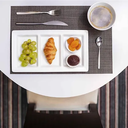 Novotel Paris Pont De Отель