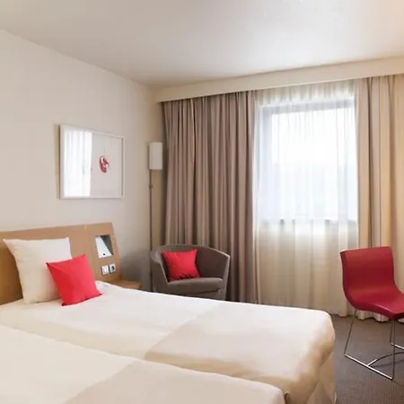 Novotel Paris Pont De מלון