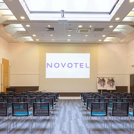 Отель Novotel Paris Pont De Севр