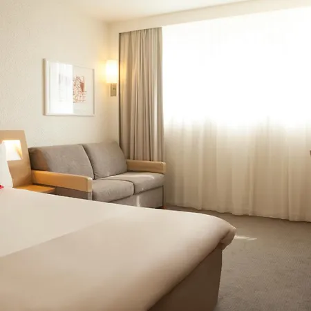 Novotel Paris Pont De Szálloda Sèvres