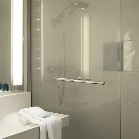 Novotel Paris Pont De מלון