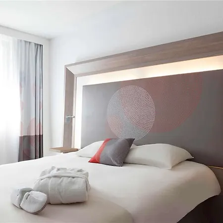 Novotel Paris Pont De 4*