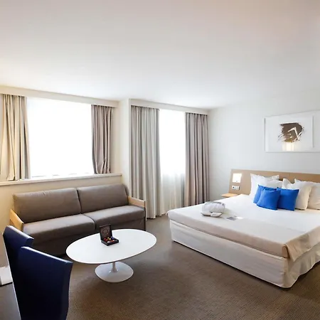 Novotel Paris Pont De מלון 4*